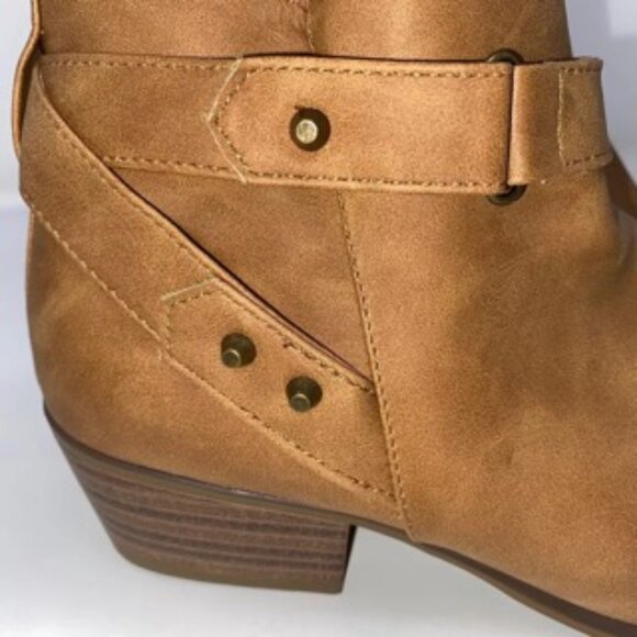 UNIONBAY Tilly Women's Ankle Bootie Tan Studded Size 8.5 - Picture 4 of 5